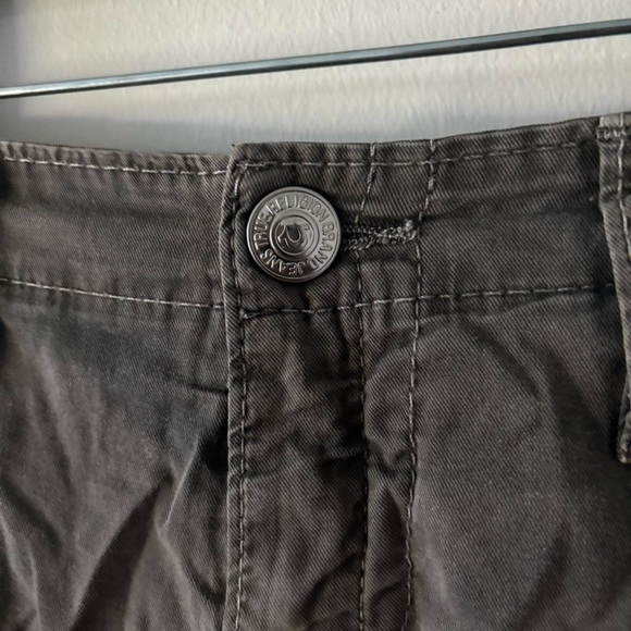 True Religion Charcoal Cargo Shorts for Men - Picture 5 of 5